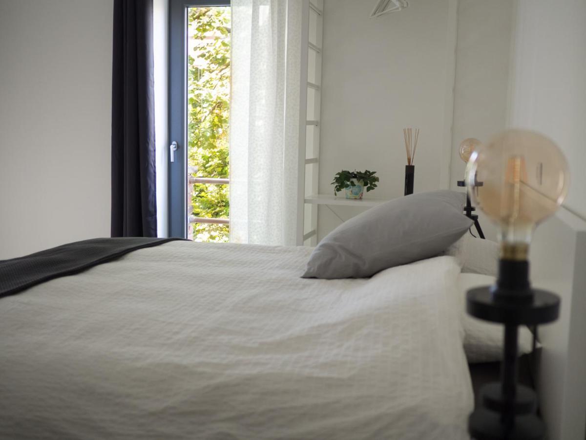 Au Jardin Des Vennes Bed & Breakfast Liege Exterior photo